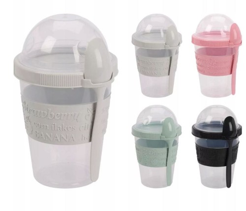 kubek na ogurt i płatki.jpg