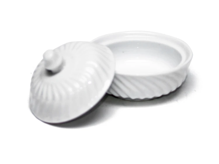 cukiernica_porcelana_bialy_02.jpg